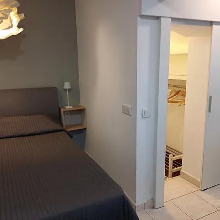 Mali Blizu Mora Apartamento *
